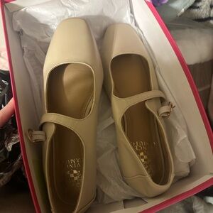 Vince Camuto Flats
